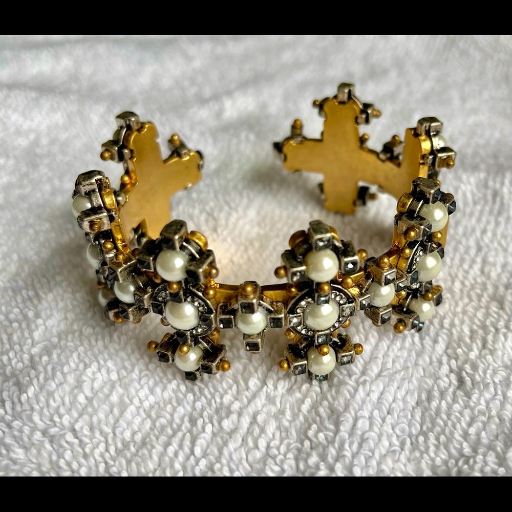 CAbi Tudor Cross Pearl Bracelet Goldtone Pearls Hinged.   Authentic